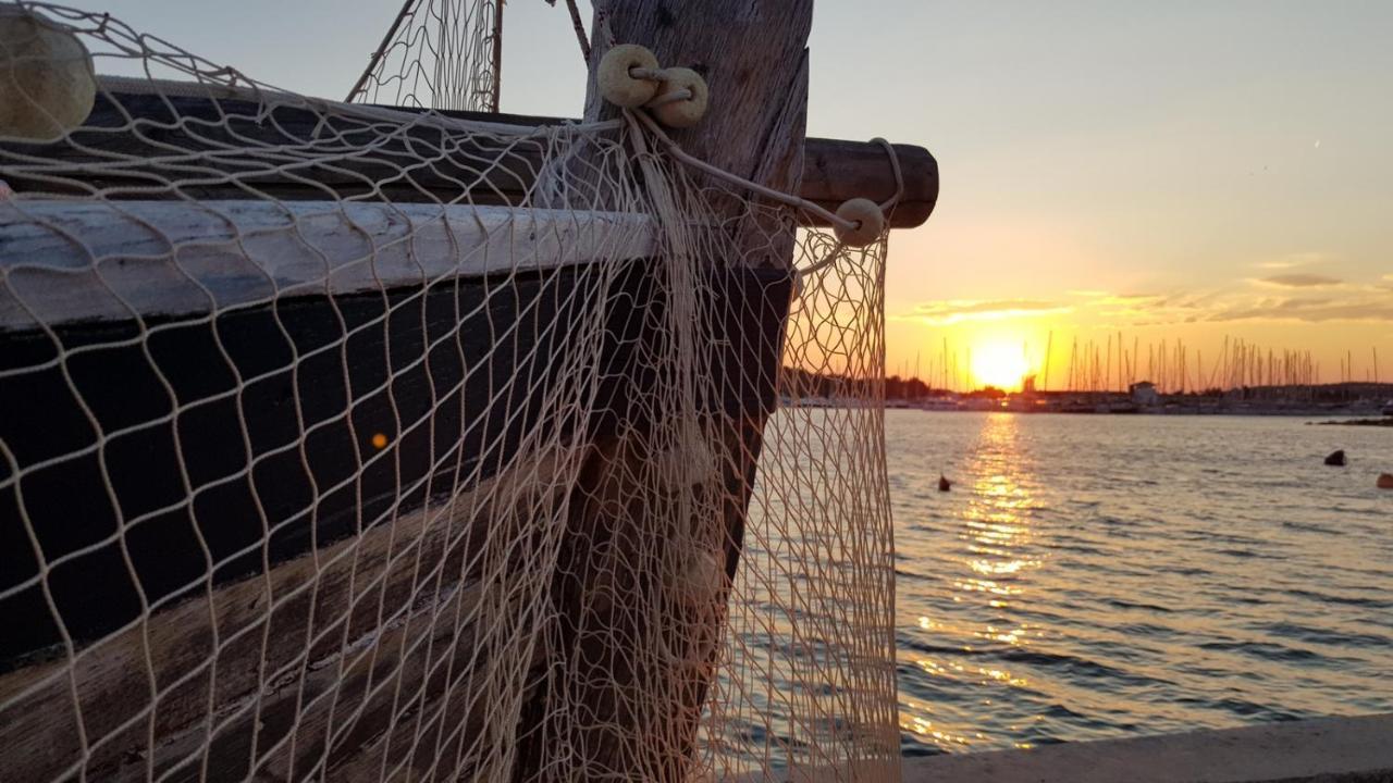 Lastin Dvor Rogoznica  Exteriör bild