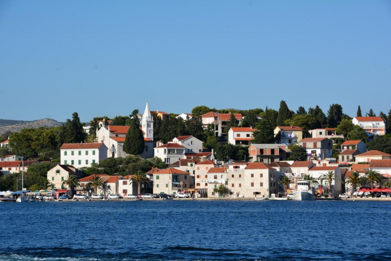 Lastin Dvor Rogoznica  Exteriör bild